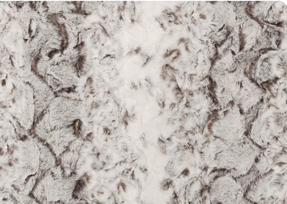 Blanket: Luxe Cuddle Snowy Owl in Pewter on Luxe Cuddle Snowy Owl in Pewter