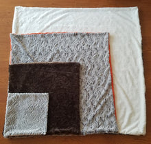 Load image into Gallery viewer, Four Sizes of Pet Beds