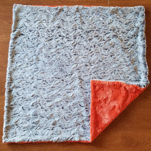  Bella Tip Dye Silver with Luxe Cuddle Mandarin Hide