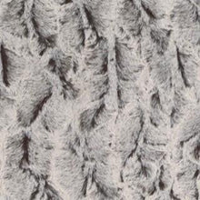 Load image into Gallery viewer, Bella Tip Dyed Creme
