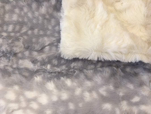 Luxe Cuddle Fawn in Silver on Stella Minky in Cream