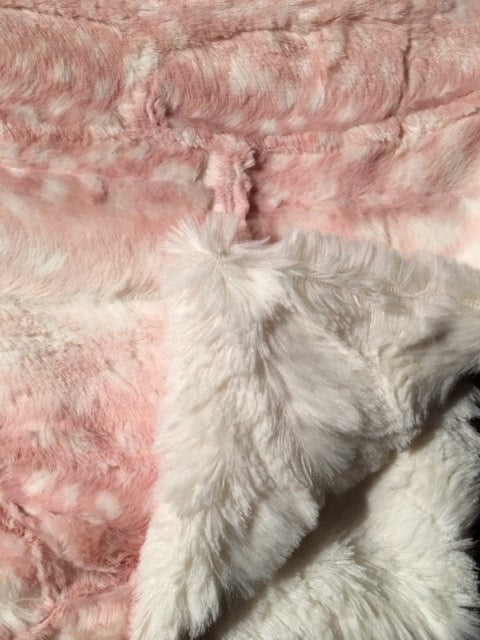 Blanket: Luxe Cuddle Fawn in Rosewater on Stella in Cream