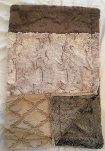 Luxe Cuddle Lattice in Sand, Heather Quartz, and Marble Cocoa Strip on Luxe Cuddle Frost Chocolate