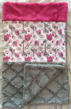 Load image into Gallery viewer, Jungle Dreams in Fuschia Strip on Luxe Cuddle Lattice in Silver