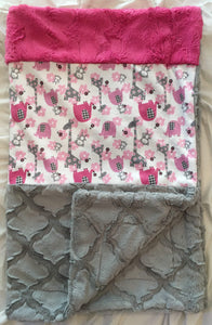 Jungle Dreams in Fuschia Strip on Luxe Cuddle Lattice in Silver