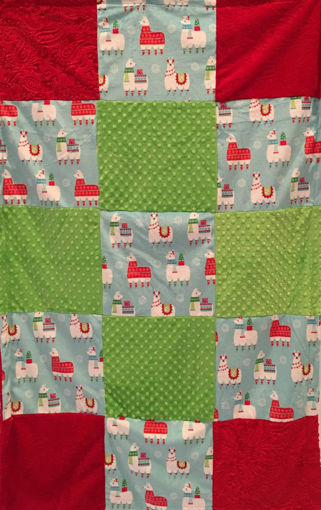 Patchwork Style Blanket: Llama Navidad Patchwork on Embossed Red Paisley