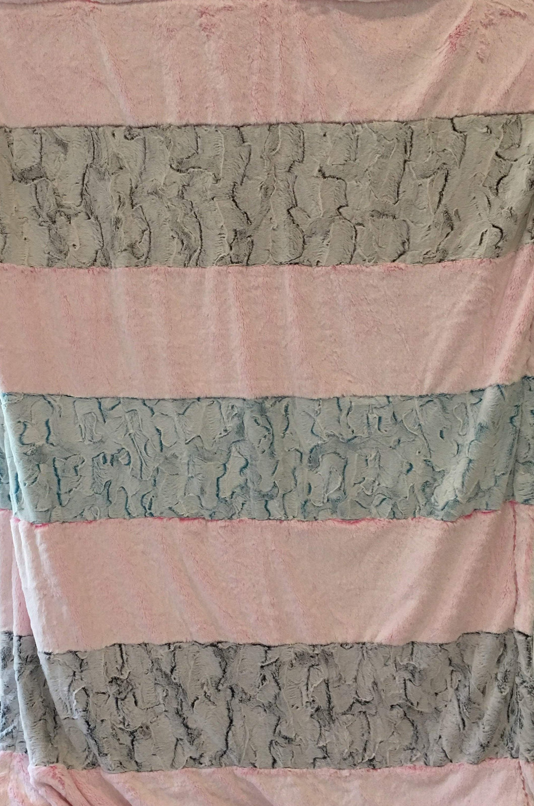 Strip Style Blanket: Luxe Cuddle Frosted Hide Strip Throw on Fantasy Woods