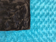 Load image into Gallery viewer, Blanket: Luxe Cuddle Luna in Malibu on Luxe Cuddle Caviar Hide