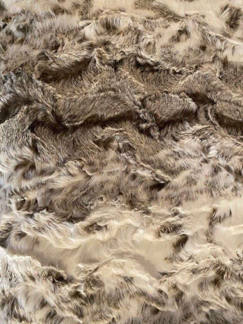 Blanket: Luxe Cuddle Snowy Owl in Pewter on Luxe Cuddle Snowy Owl in Pewter
