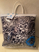 Load image into Gallery viewer, Blanket: Wildcat Chrome on Shaggy White